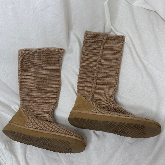 Ugg Classic Cardy Tall Knit Boot Tan - Picture 3 of 11